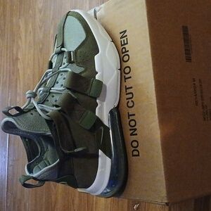 Nike air force edge. 9.5